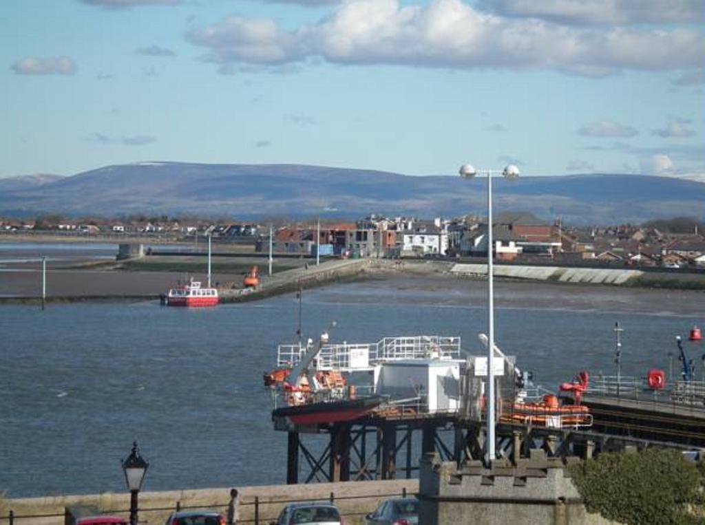 The North Euston Hotel Fleetwood Eksteriør billede